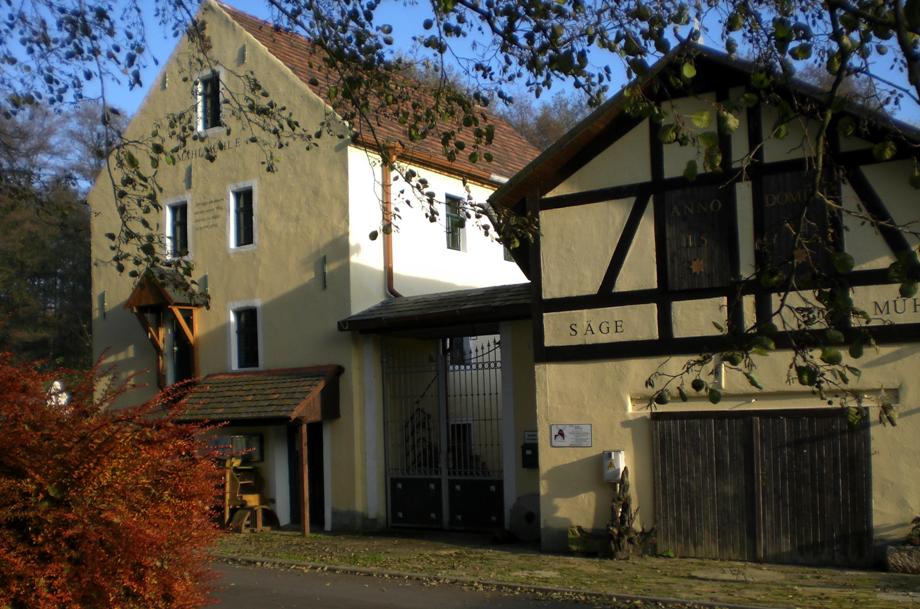 Dorfmühle (Wassermühle) "Prätzel" - Dahlenberg Dorfmühle (Wassermühle) "Prätzel" - Dahlenberg